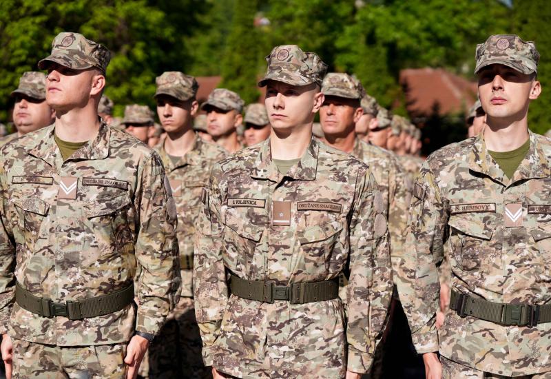 Oružane snage Bosne i Hercegovine - Biti član Oružanih snaga BiH znači kontinuirano razvijati vrhunske osobine i kompetencije